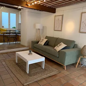 Au 10 Appartement LʼIsle-sur-la-Sorgue