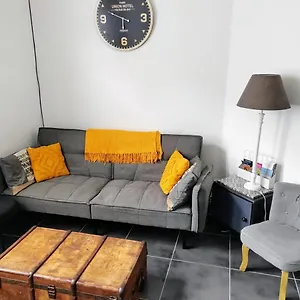 La Petite Maison Бове