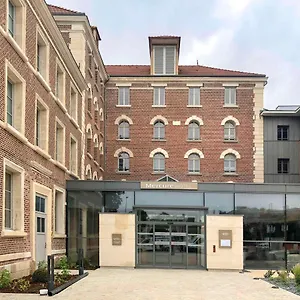 Mercure Centre Cathedrale Бове